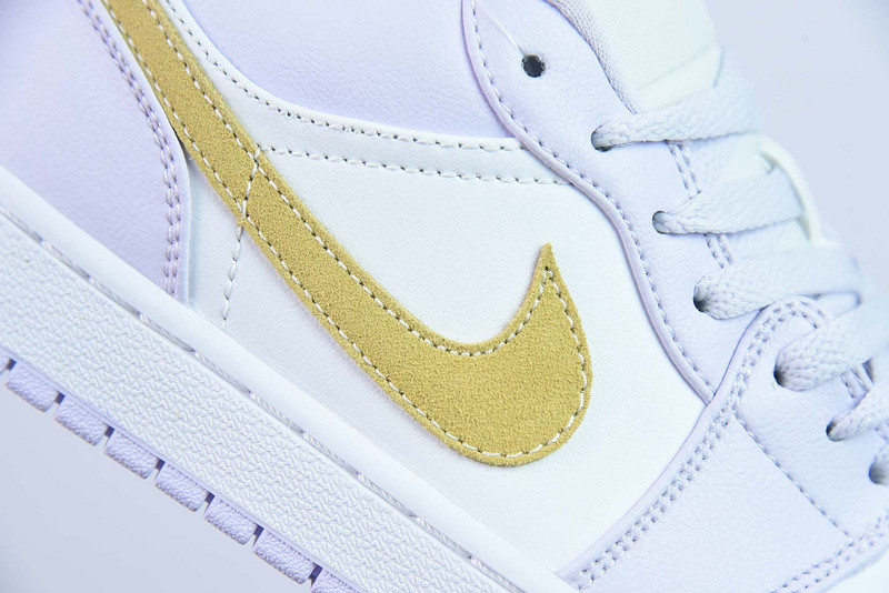 WMNS AIR JORDAN 1 LOW 