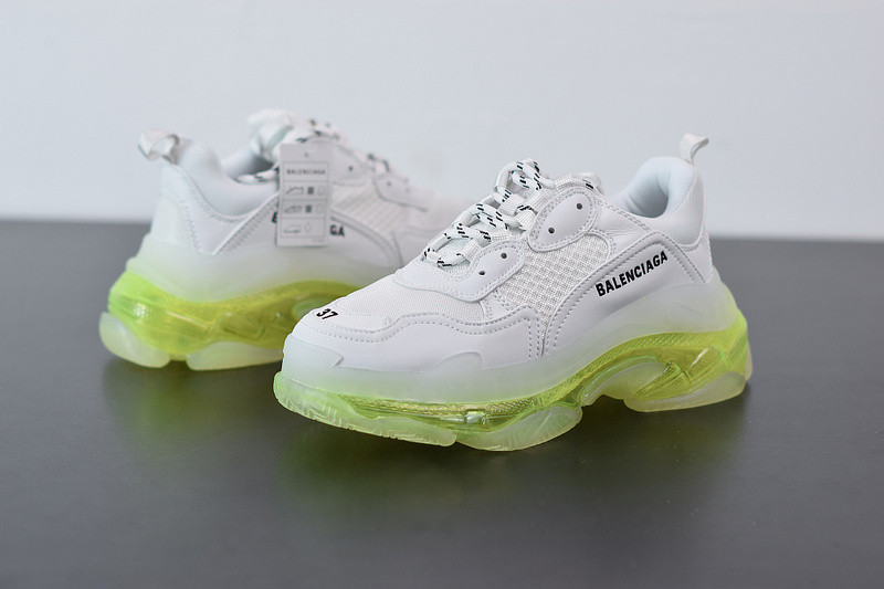BC TRIPLE S TRAINER 544351 W09OA 0828