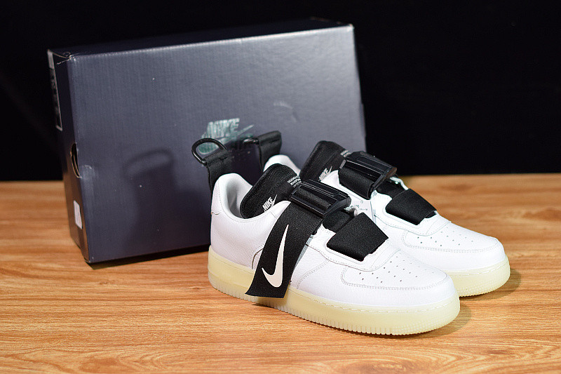 NIKE AIR FORCE 1 UTILITY QS AV6247-100