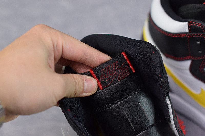 AIR JORDAN 1 RETRO HIGH OG DEFIANT “TOUR YELLOW" CD6579-071