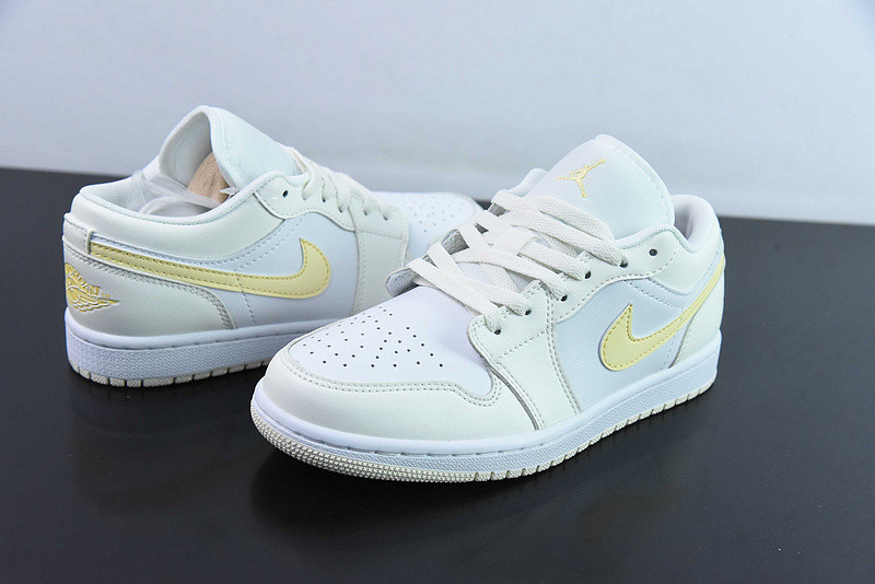 Air Jordan 1 Low 