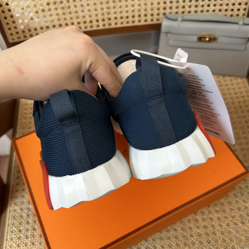 H**me5 sneaker