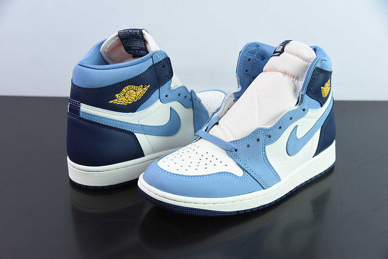 Air Jordan 1 High OG First in Flight FD2596-400