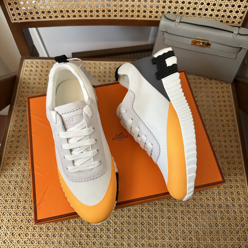 H**me5 sneaker