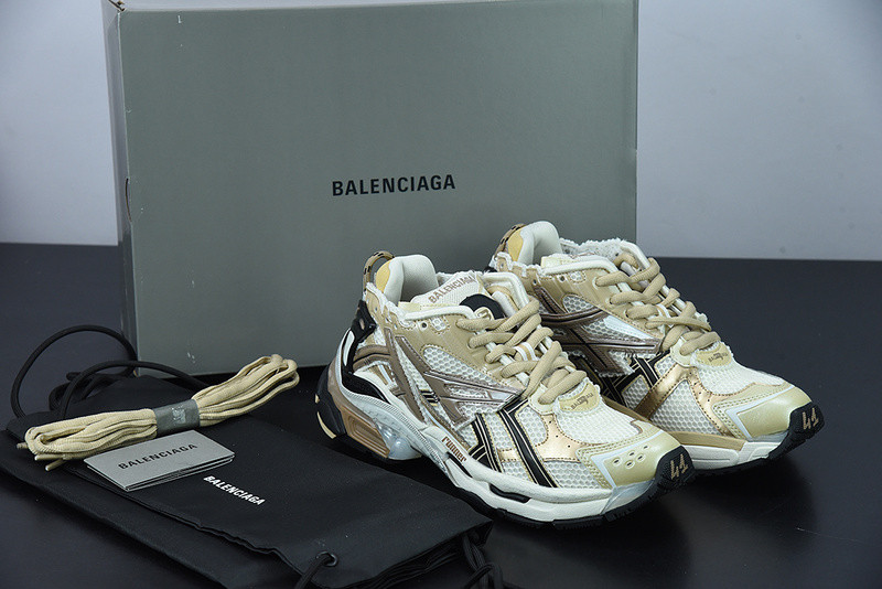 Ba*len*cia*ga runner sneaker