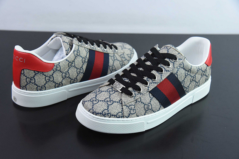 G*u*i sneaker