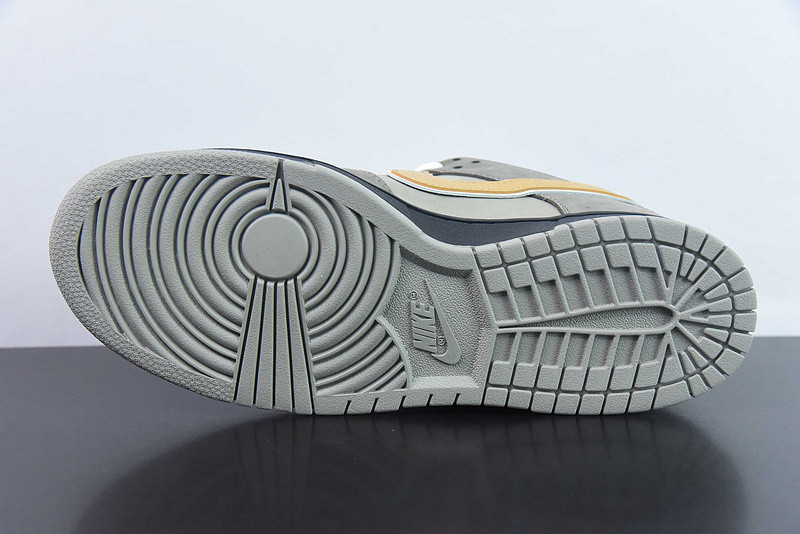 Nike SB Dunk Low Grey Lobster BV1310-105