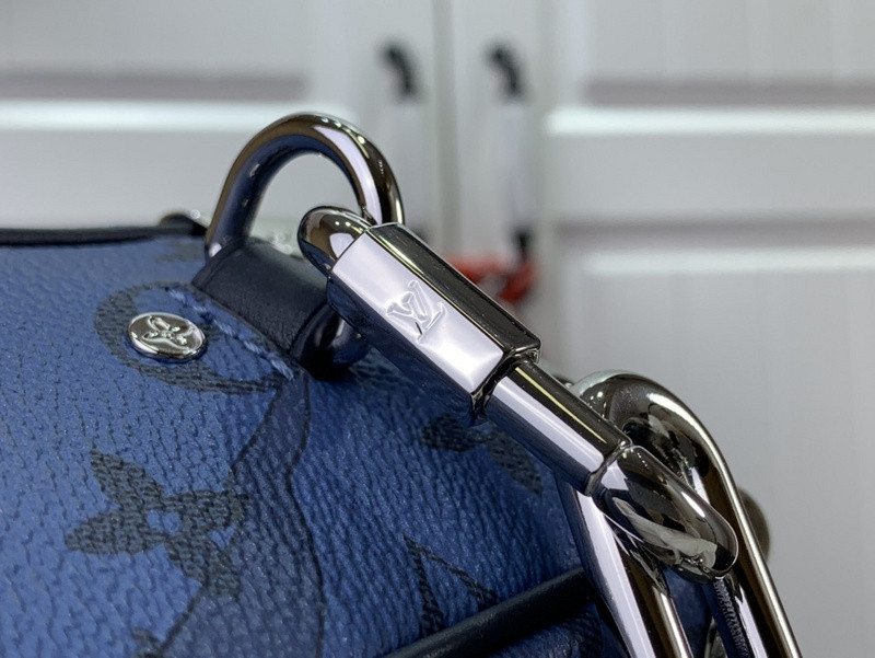 LVT PURSE