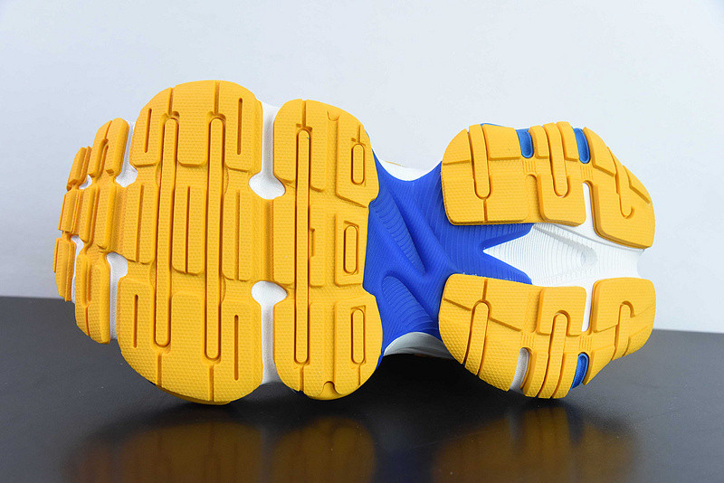 BC XL SNEAKERS