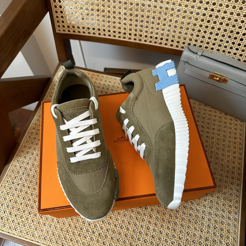 H**me5 sneaker