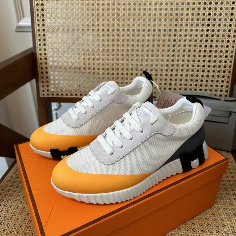 H**me5 sneaker