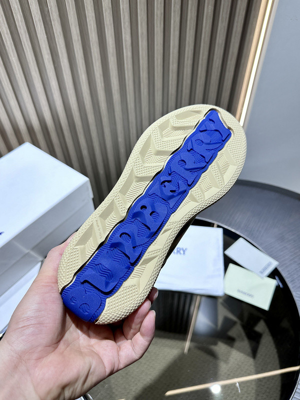 B**rry sneaker