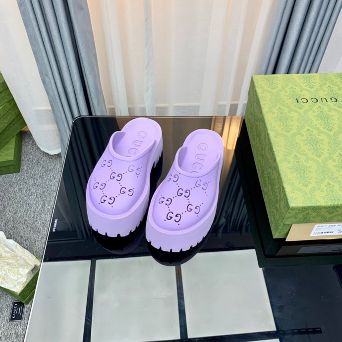 G*u*i sandals high