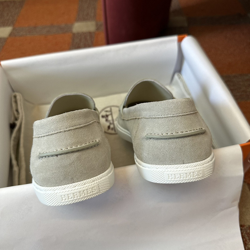 H**me5 sneaker