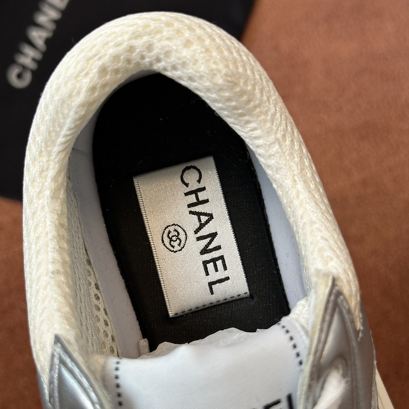 Ch**el sneaker