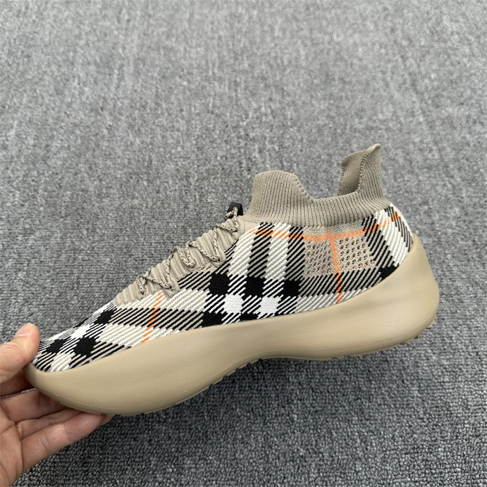 Bv*b*rry sneaker
