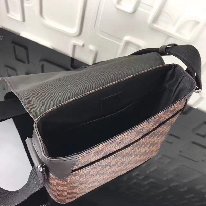LVT PURSE