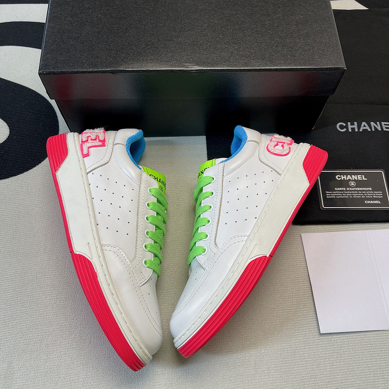 Ch**el sneaker