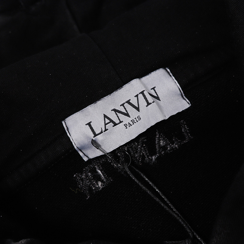 Lanu1n clothes