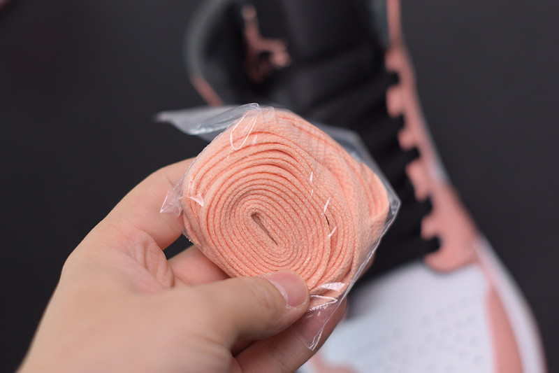 AIR JORDAN 1 MID “PINK QUARTZ” 555112-603