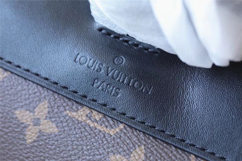 LVT PURSE