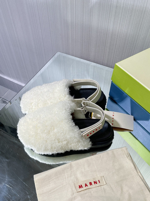 Ma*n1 slippers