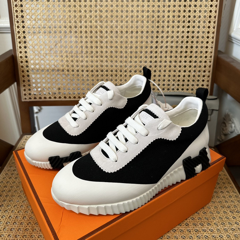 H**me5 sneaker