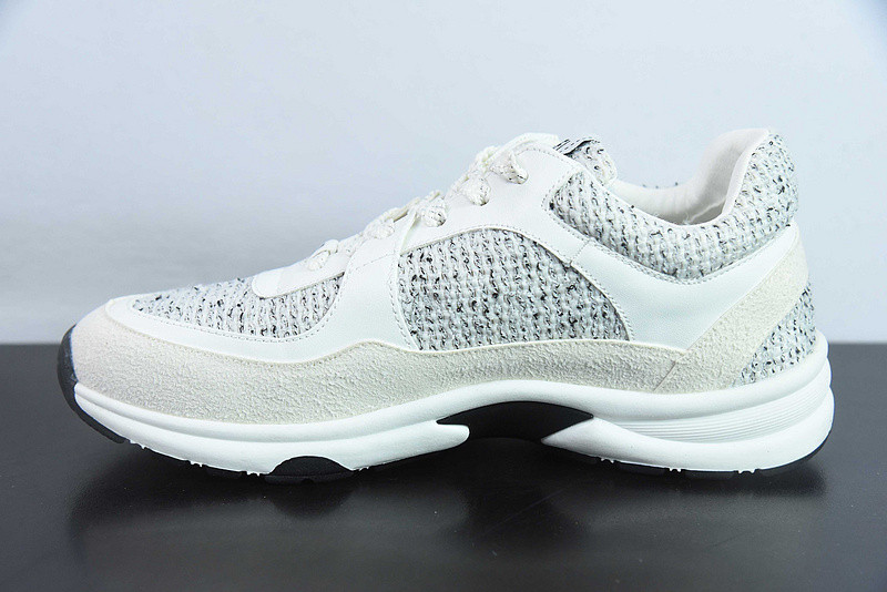 Ch**el sneaker