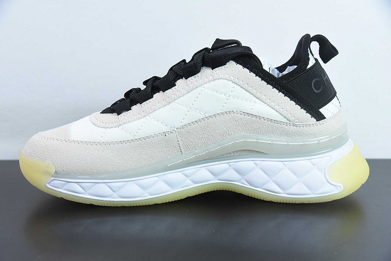 Ch**el sneaker