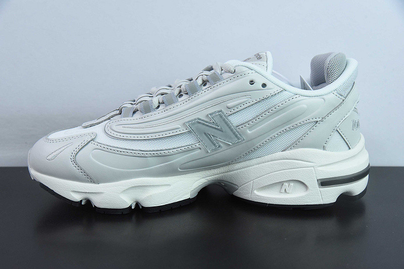 new Ba1an*e sneaker