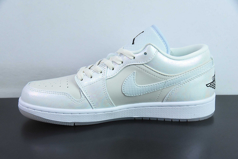 Air Jordan 1 Low WMNS Year of the Snake HF4080-001
