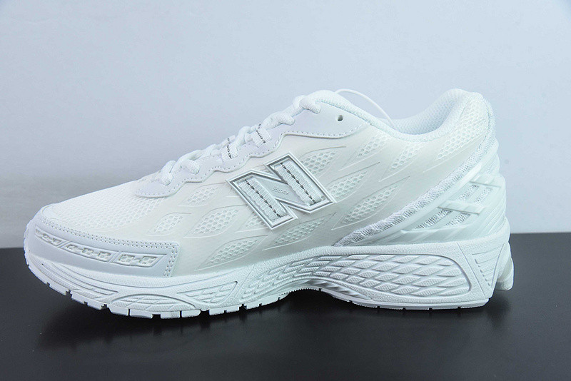 new Ba1an*e sneaker