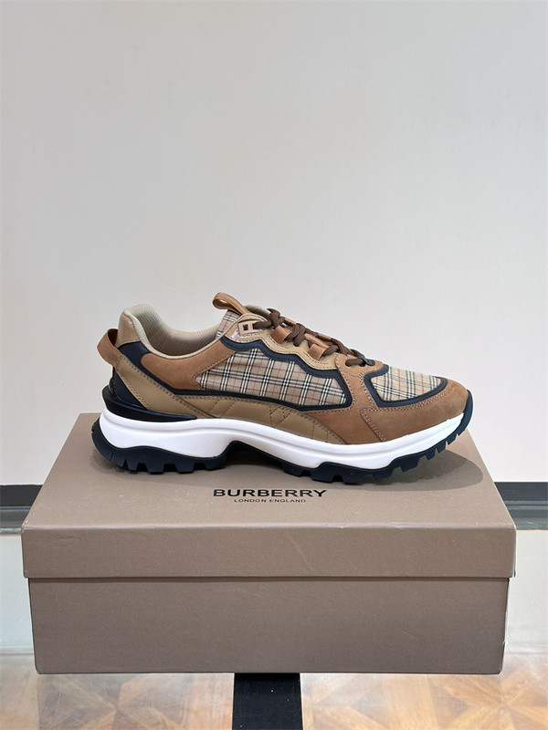 B**rry sneaker