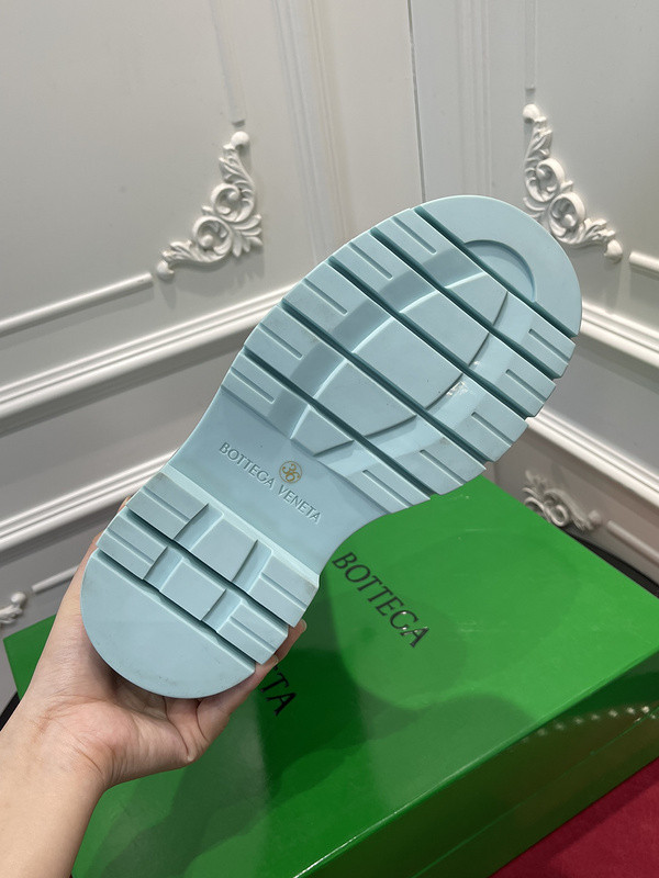 b0tte*a Ven*ta sneaker