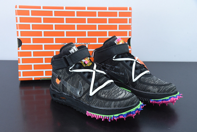 OF AIR FORCE 1 MID BLACK DO6290-001