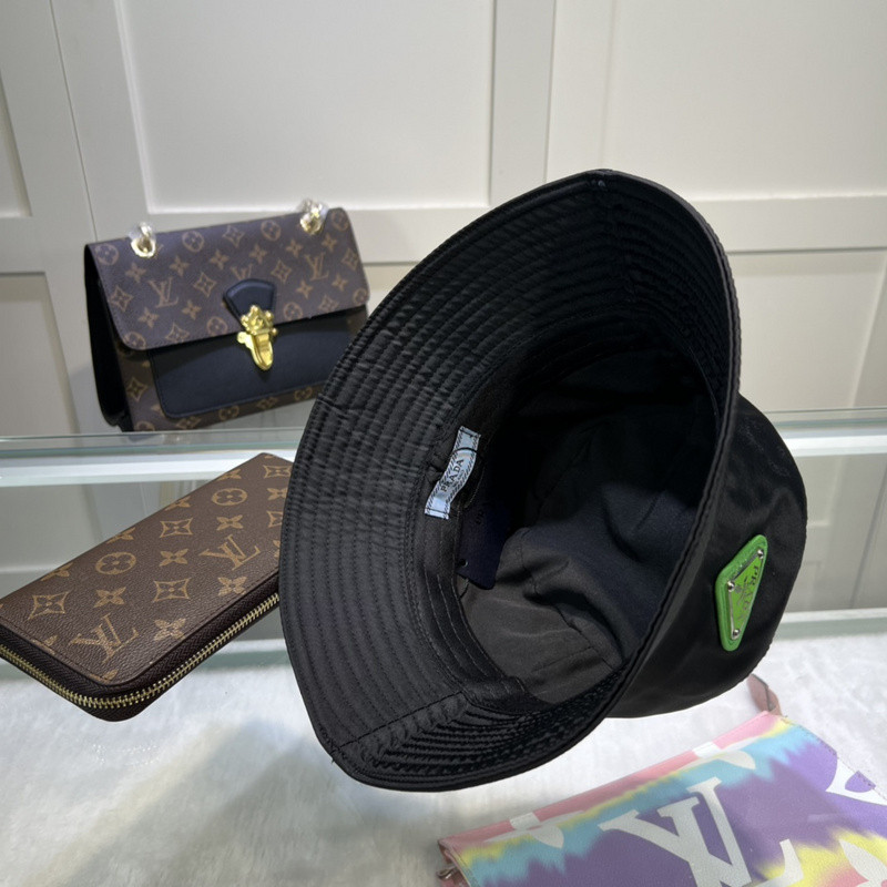Pra*a hat