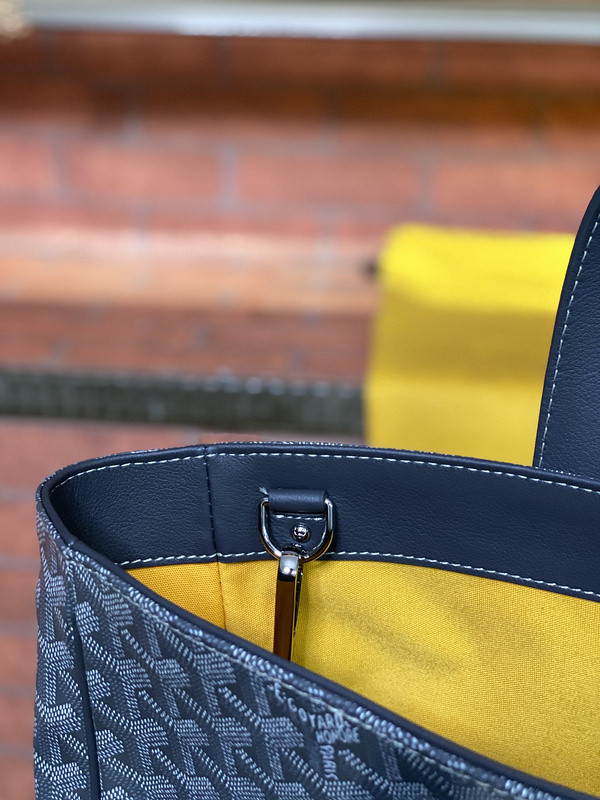 Go*ard purse