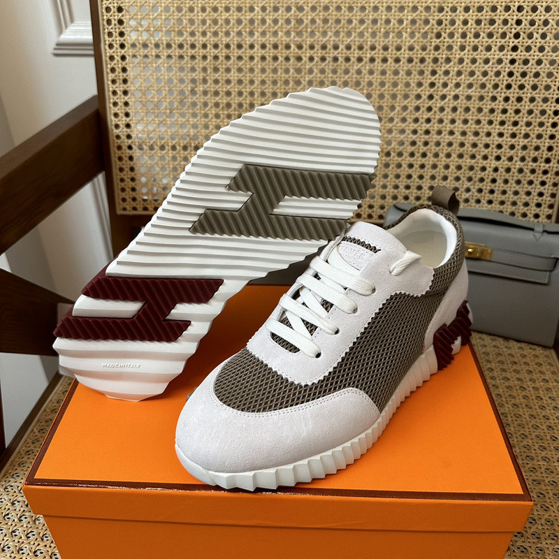 H**me5 sneaker