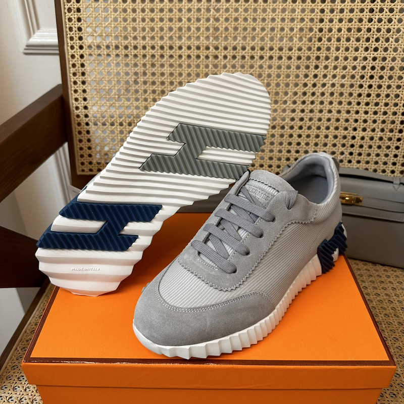 H**me5 sneaker