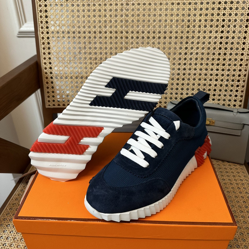 H**me5 sneaker