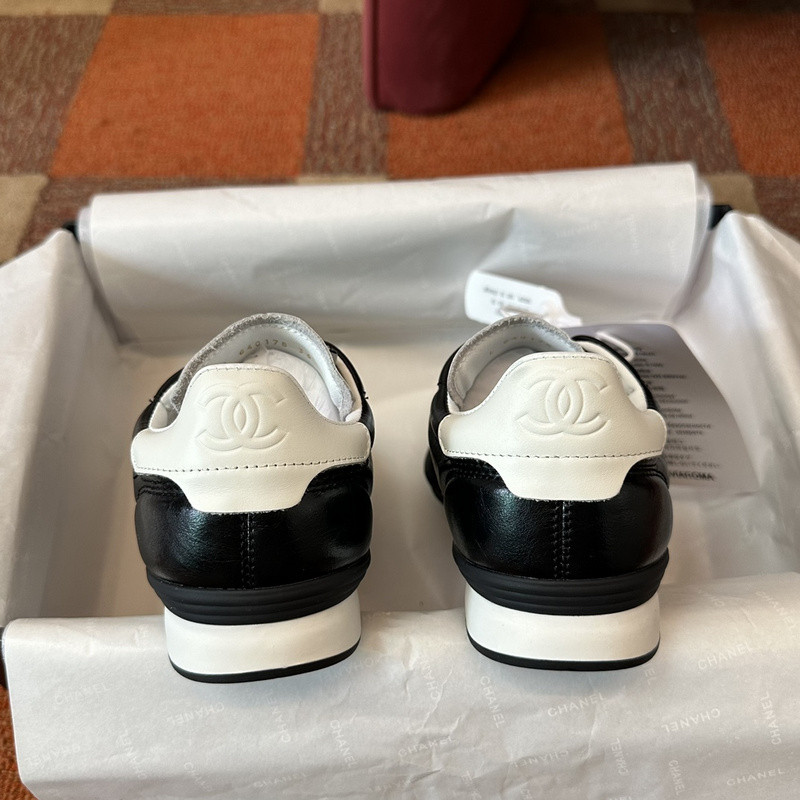 Ch**el sneaker