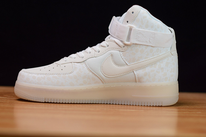 NIKE AIR FORCE 1 HIGH