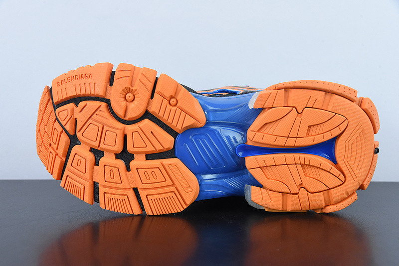 Ba*len*cia*ga runner sneaker
