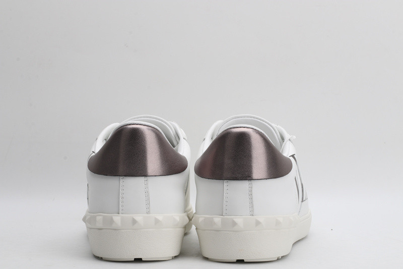Va1e*ntin0 garavani sneaker