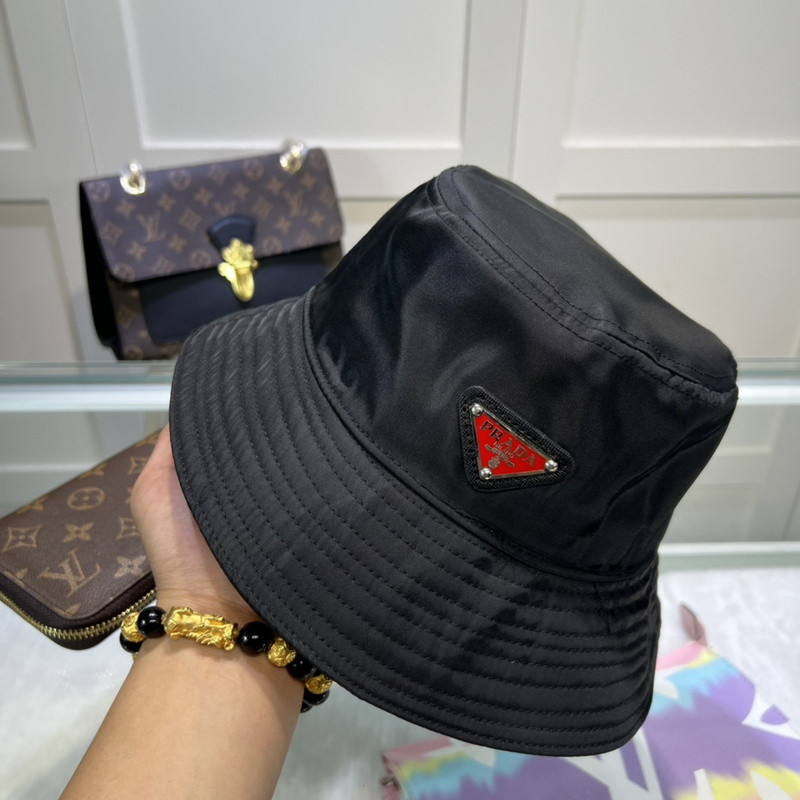Pra*a hat