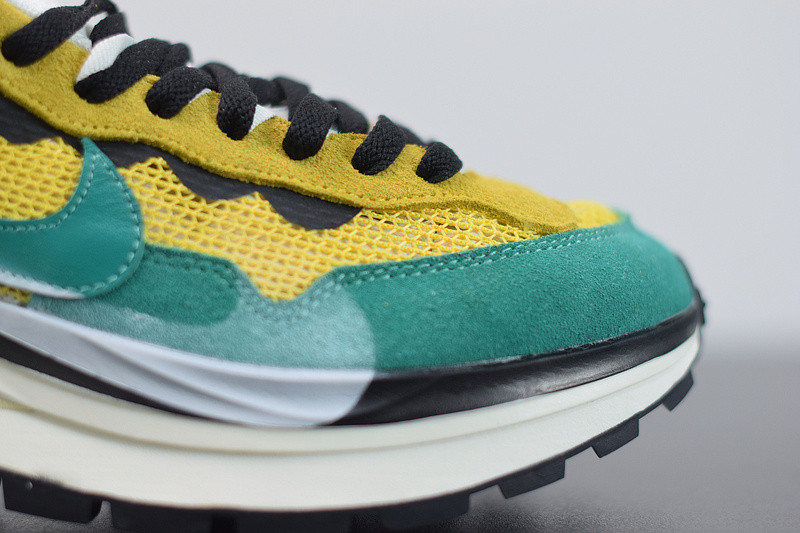 NIKE SACAI NIKE PEGASUS VAPORFLY SP BV0073-103