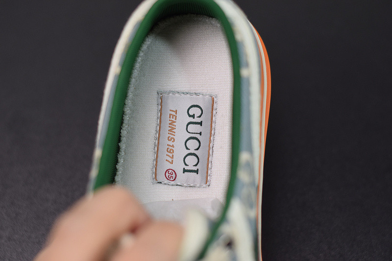G*u*i ace embroidered low-top sneaker
