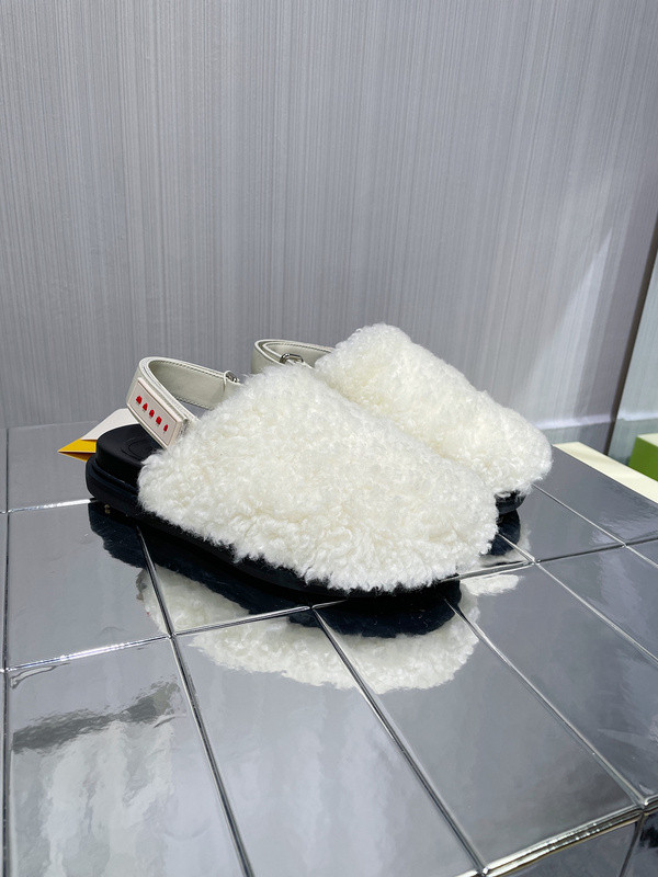 Ma*n1 slippers