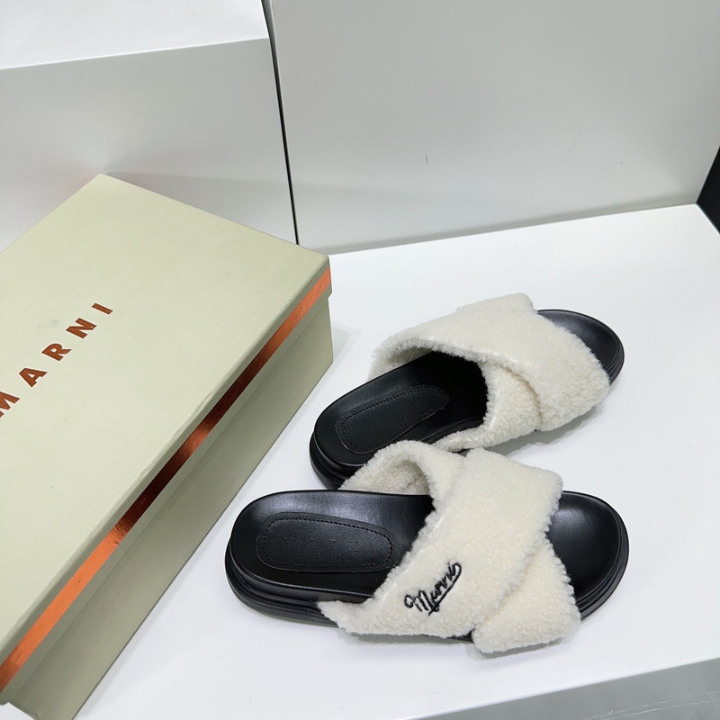 Ma*n1 slippers