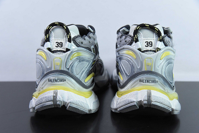 Ba*len*cia*ga runner sneaker